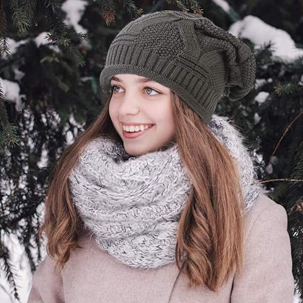 Mode 2-pack - Svart & mörkgrå slouchy mössa för damer, vinterstickad