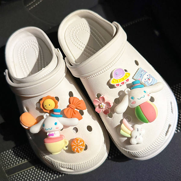 10 kpl ilmapalloa isokorvainen koira kenkä tarvikkeet Croc Charms