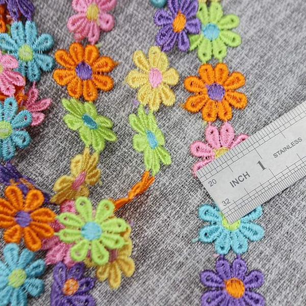 Färgglad Daisy Blomspets Dekoration Bröllop Stickning Broderad DIY