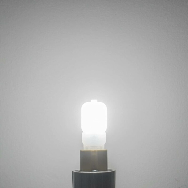Sett med 10 3W G9 LED-pærer - tilsvarer 33W halogenpærer, dagslys