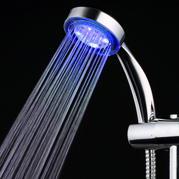 LED-handdusch med duschhuvud i 7 färger