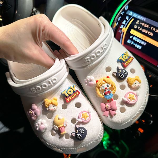 14 st TOY vackra tjej skor tillbehör för Croc Charms för Tee