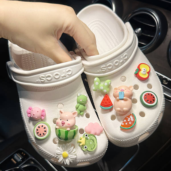 13 kpl vesimeloni sika nuudelit kenkä tarvikkeet Croc Charms