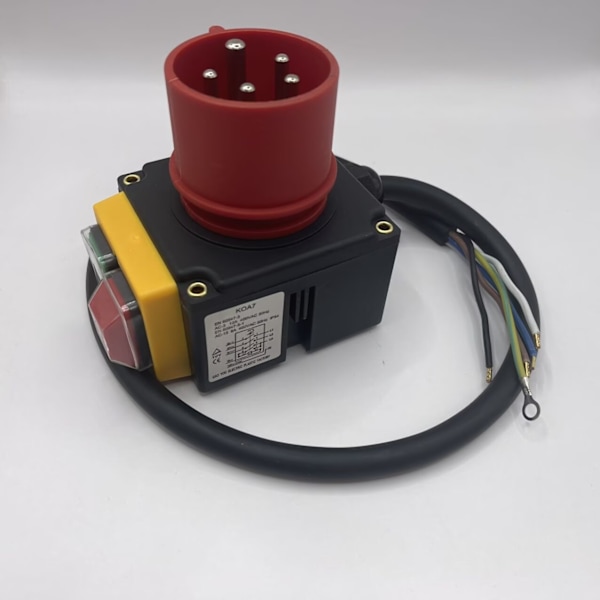 KOA7 strömavbrotts-underspänningsskydd elektromagnetisk brytare med industrikontakt, kompatibel med 380/400V trefaskabel och fasvändare