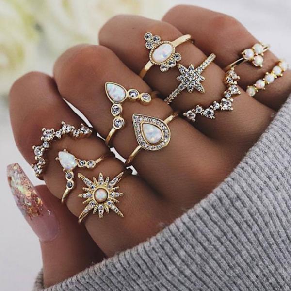 10 kappaleen pinoamissormussetti teini-ikäisille naisille, boho vintage stacka