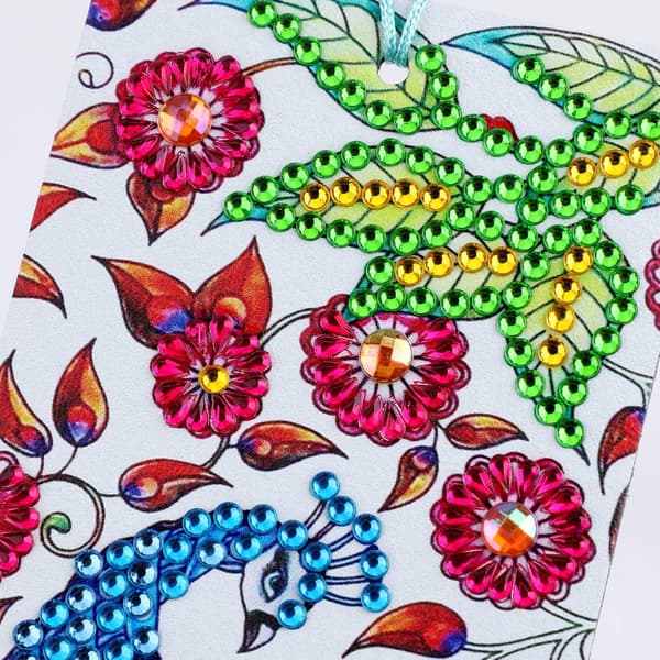 6 stycken diamantbroderade bokmärkesset med läderhänge (21