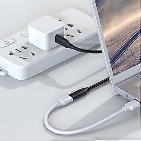 USB C Forlengelseskabel 20Gbps for Lange Avstander Lading og Støtter opptil 4k@60hz Oppløsning Video på Flere Enheter (0.5m)