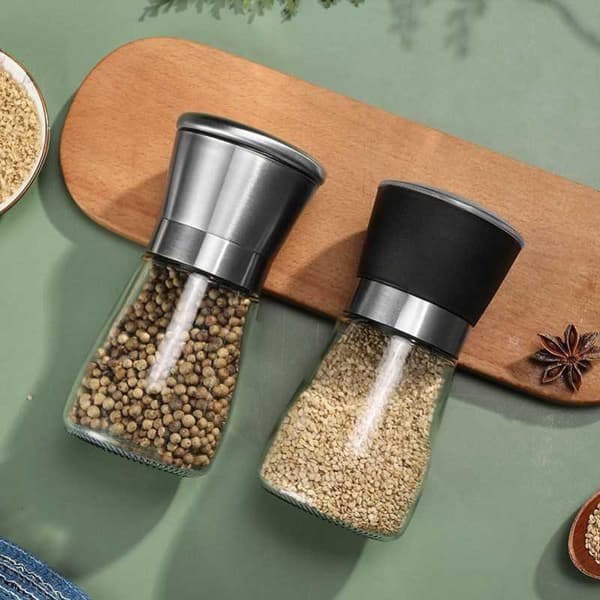 Set med 1 justerbar salt- och pepparkvarn, kapacitet 200 ml