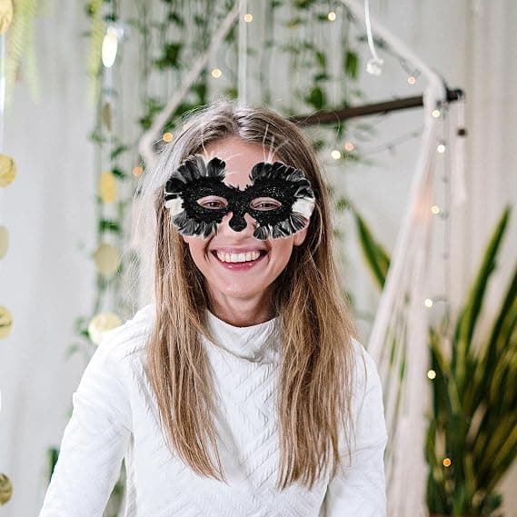 Naisten Halloween-juhlamaski, mustat höyhenet