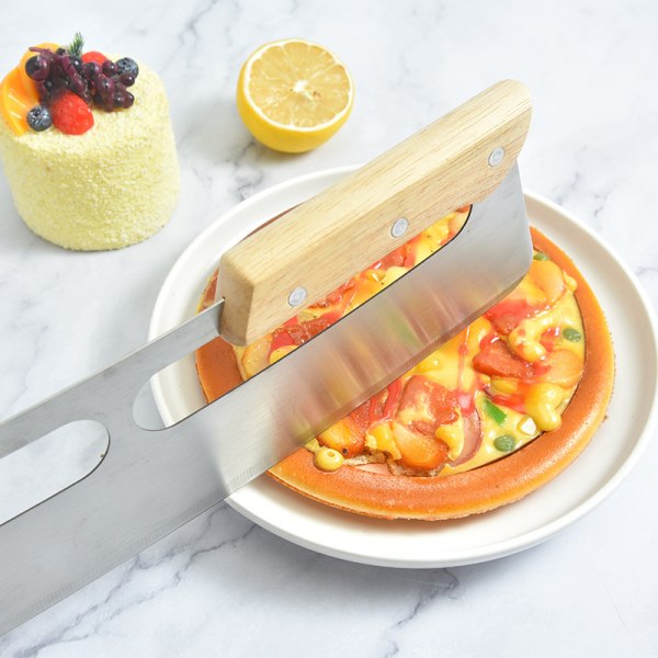 33,5 cm Pizzakutter, Gungande Pizzakutter med Dubbla Trähandtag