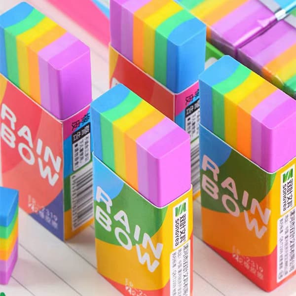 Pakkaus, jossa 20 2B Creative Rainbow -pyyhekumia, ei muruja, ei jälkiä