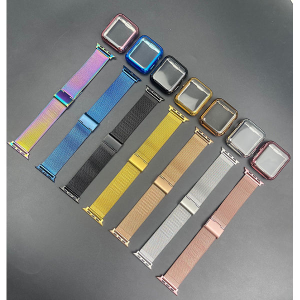 40 mm:n ruusukullanvärinen ranneke silikonikotelolla ja Apple Watch -rannekkeella, ma