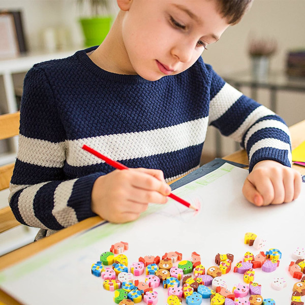 Set med 100 mini suddgummin (Djur) med söt design och klassisk