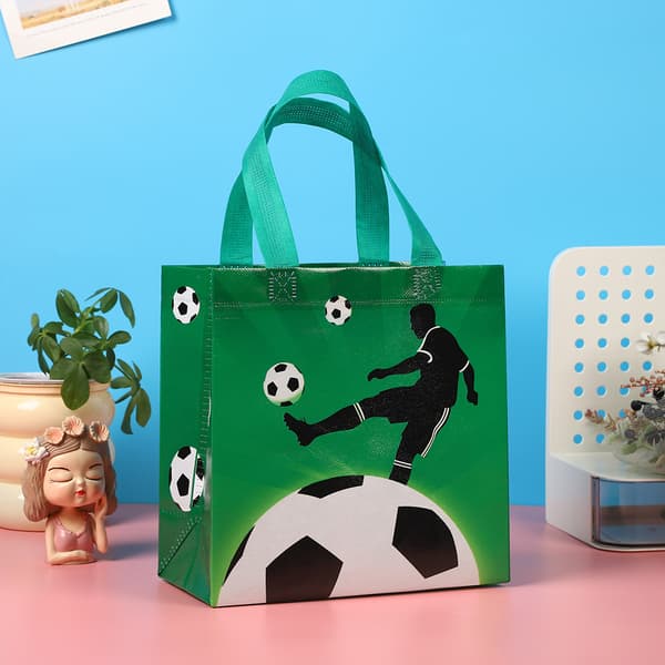 4 presentpåsar i non-woven för fotbolls-VM, vattentäta förvaringsväskor