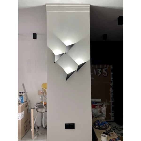 3W LED Vegglampe, Trekantformet Vegglampe 3000K Varmt Hvit Metall