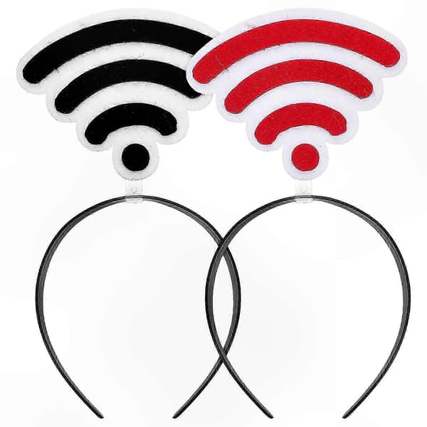 Sekalaisia kangaspantoja WiFi-antennilla naamiaisjuhliin (2 kpl)