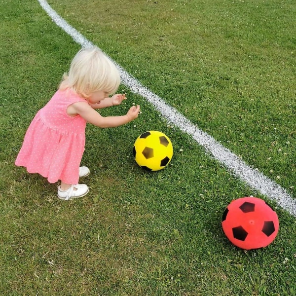 Den nye Fun Sport 20 cm fodbold | Indendørs/udendørs fodbold med blødt svampeskum | Spil mange spil i timevis af sjov | Velegnet til voksne, Bo