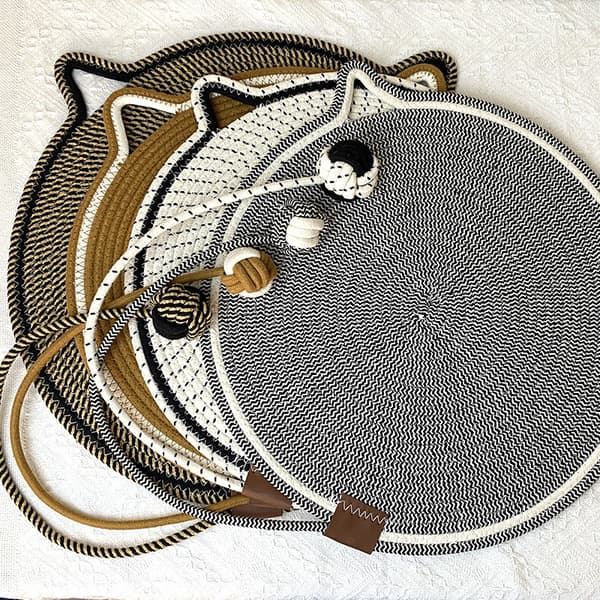 【BQ】Kradsemåtte til katte og integreret legetøjsbold, sovemåtte til katte, ridsefast, holdbar, vaskbar kæledyrsmåtte sort-FF- sort black 42cm