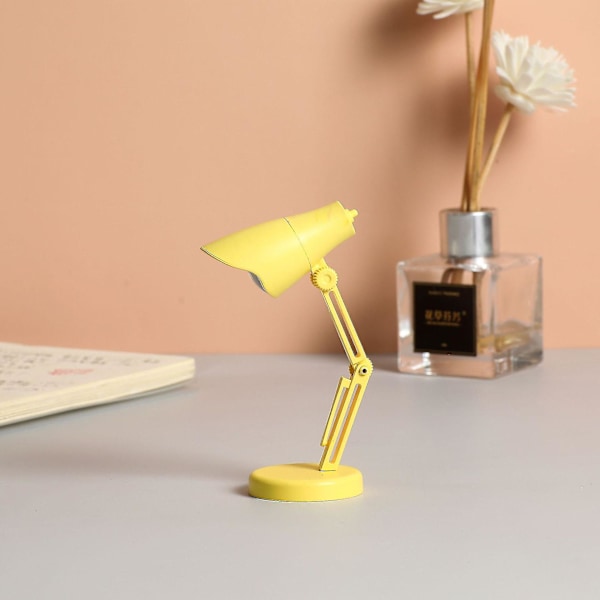 2 stk Mini liten bordlampe Led sammenleggbar bærbar liten nattlampe Magnetisk sug varm farge Øyebeskyttelse Lesebordlampe med klips LDO1-Yellow