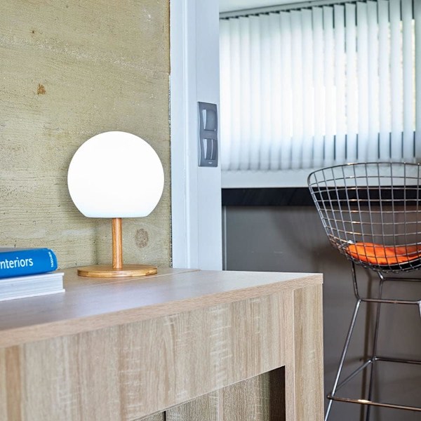 Bordslampa sladdlös utdragbar bambufot LED varmvit/vit H28cm
