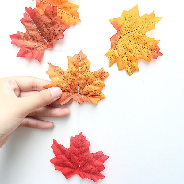 Simulert Maple Leaf Garland Høsthøstfestdekorasjon 5 PCS