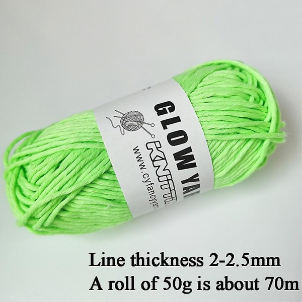 2023 Nytt funktionellt självlysande garn Glow In The Dark Polyester Chunky Yarn 70 m långt stickat ullgarn för virkad tröja mössa NO Luminous