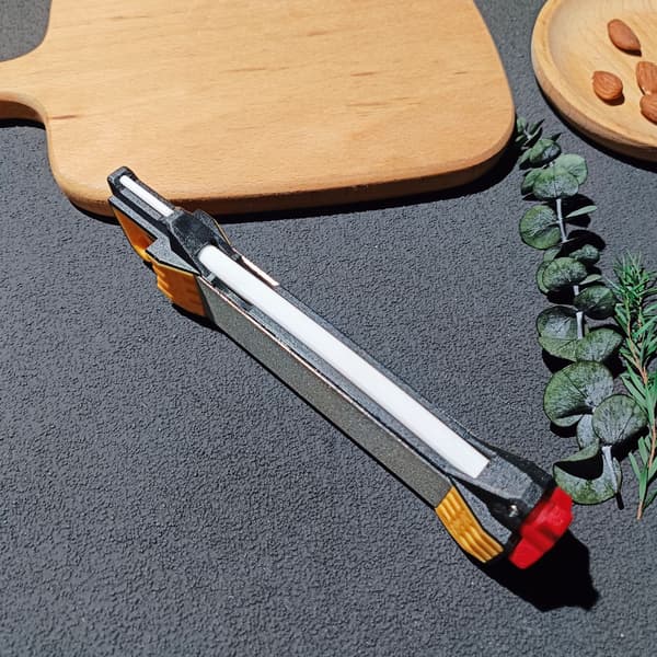 【BQ】Guided Field Sharpener, Portable Travel Sharpener, Fast and Multifunctional Outdoor Sharpener. Röd