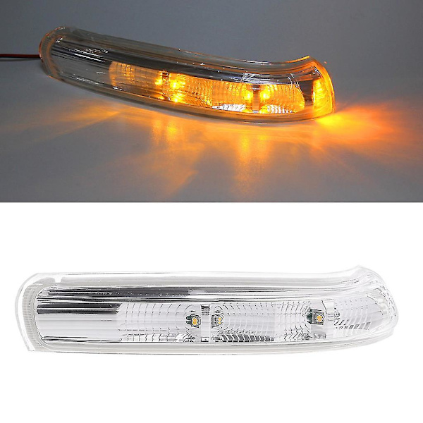 Bil bakifrån Blinkers höger sida är co-pilot spegel LED-lampa