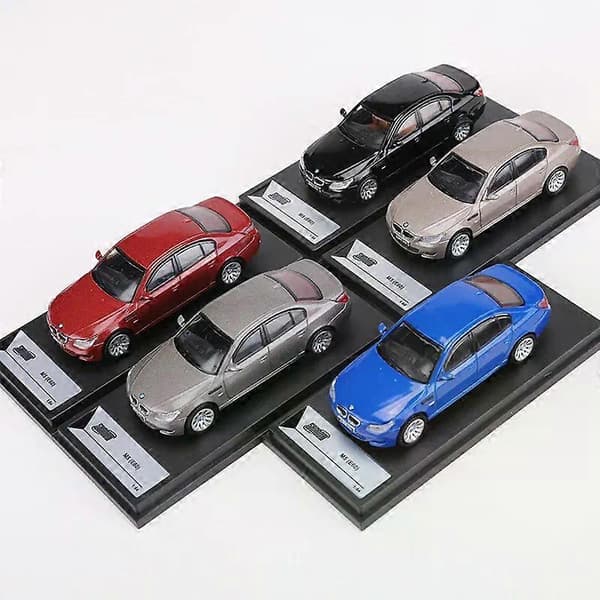 【BQ】1:64 M5 E60 Legeringsmodelbil i seks farver Blue