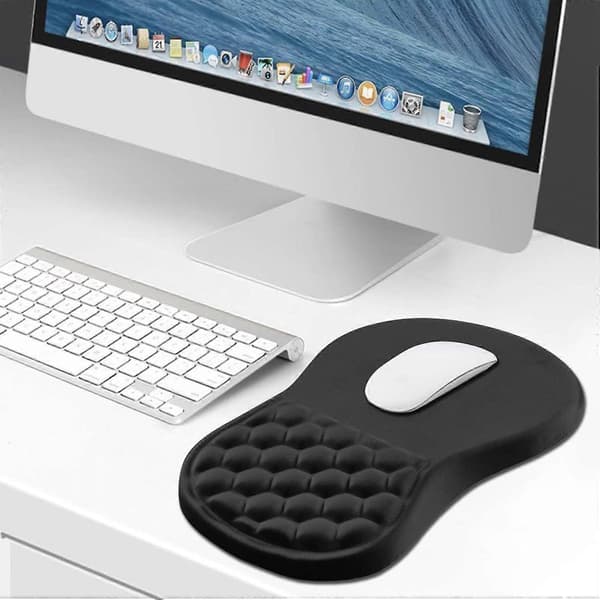 Ergonomisk musemåtte håndledsstøtte, håndledsstøtte musemåtte til karpaltunnelsmerter med integreret memory foam skrå massagebule (11,8x7,9 tommer) Black