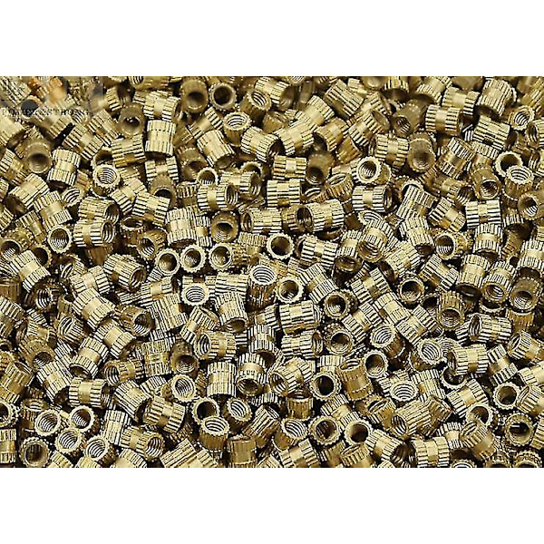 100 kpl M2 /m2,5 /m3 Kuparipalat, kaksisuuntaiset pyälletyt mutterit M3X10X4mm M3X10X4mm