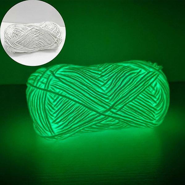 2023 Nytt funktionellt självlysande garn Glow In The Dark Polyester Chunky Yarn 70 m långt stickat ullgarn för virkad tröja mössa NO Luminous