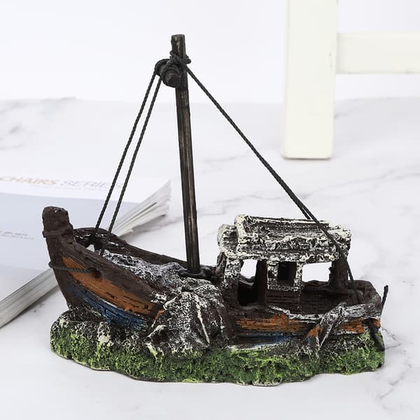 High Simulation Resin Shipwreck Aquarium Decoration