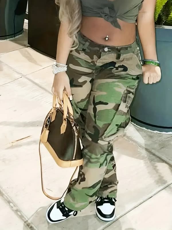 【BQ】Women's High-Waisted Camouflage Cargo Pants - Medium Stretch, High Denim Pants with Side Pockets