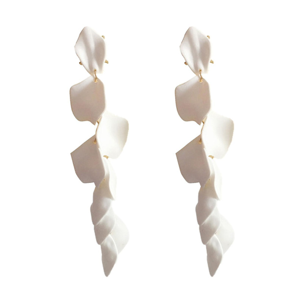 1 Pair Exquisite Dangle Earrings Wear Resistant Acrylic Long Women Dangle Drop Earrings Jewelry Accessories White