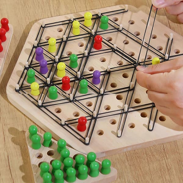 Kedjeschack Triggle brädspel - Interaktion för alla åldrar (Leksaksset) White