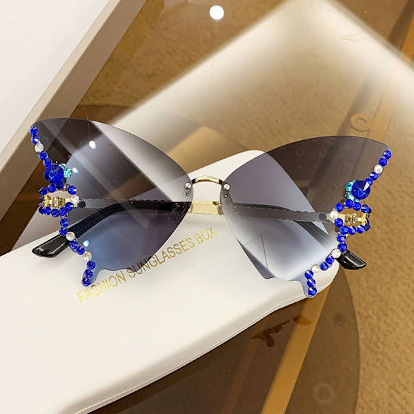 Dragonfly Butterfly Diamond Solglasögon för kvinnor Överdimensionerade solglasögon