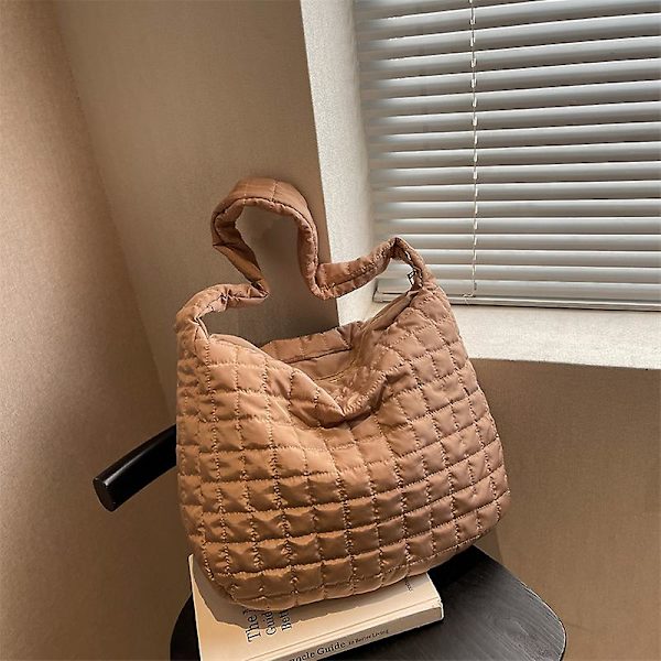 Uformell quilting Rutet skulderveske for kvinner Mote Dame Reisevesker med stor kapasitet Ensfarget håndvesker under armene for kvinner Khaki Khaki
