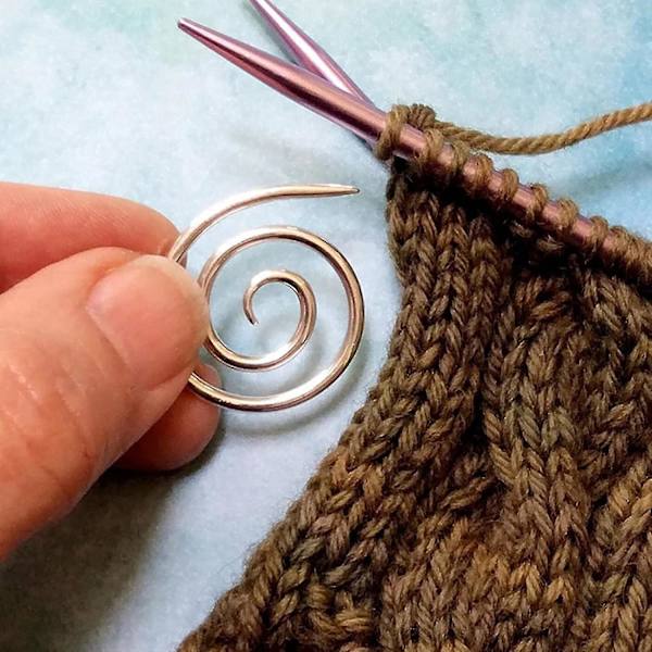 4 st spiralkabelsticknål, rostfritt stål handgjord sjalstiftsverktyg, cirkelkroknål (silver+guld)