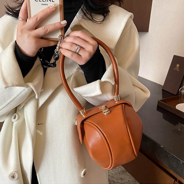 A Main Lyx Designer Handväska Kvinnor Liten Rund Design Läder Handväska För Kvinnor 2023 Mode Bowling Väska Handväska Kopplingar Vit Handväska White Handbag