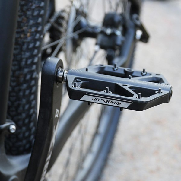 2 stk Cykelpedaler Anti-skrid søm Nem installation Letvægts nylonleje Udvid flad pedalorange