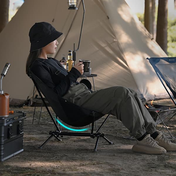 Bærbar Ergonomisk Udendørs Klapstol til Camping Vandreture Strandrejser Picnic Sort