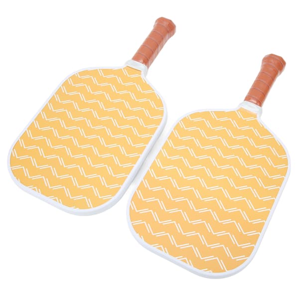 Pickleball-racketar i kolfiber med bollar för utomhussporter