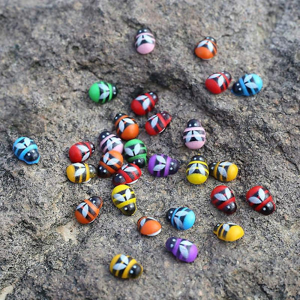 100 kpl Mini Wood Bee Leppäkerttu Värikäs Liimalla Koti Jääkaappi Seinäkoristeet Tee itsetehdyt lasten lahjajuhlatarvikkeet mix ladybug