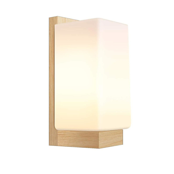 Vägglampa i trä för vardagsrum