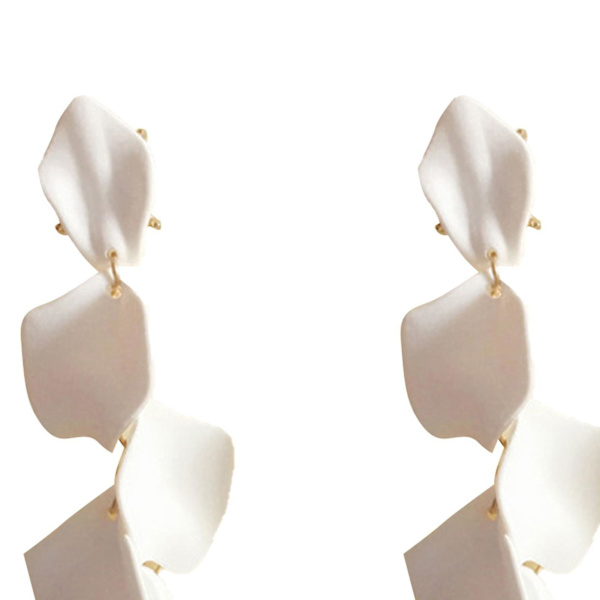 1 Pair Exquisite Dangle Earrings Wear Resistant Acrylic Long Women Dangle Drop Earrings Jewelry Accessories White