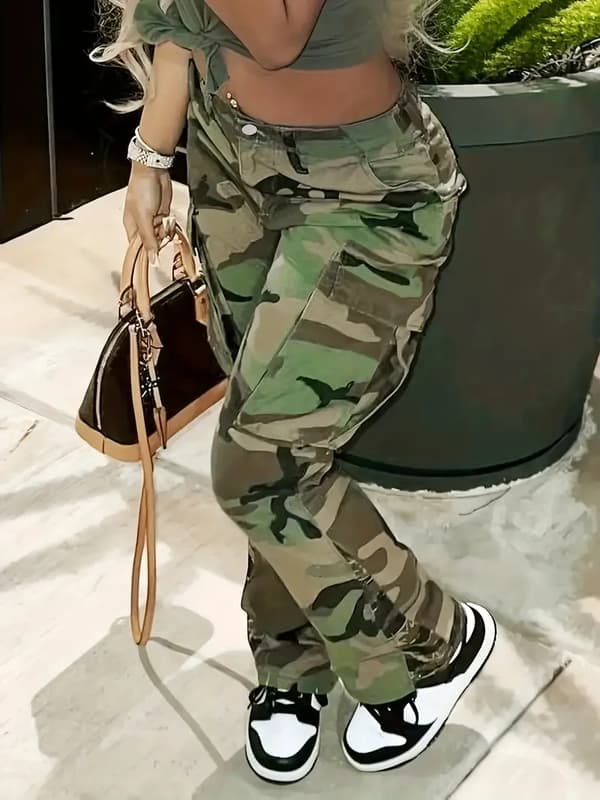 【BQ】Women's High-Waisted Camouflage Cargo Pants - Medium Stretch, High Denim Pants with Side Pockets