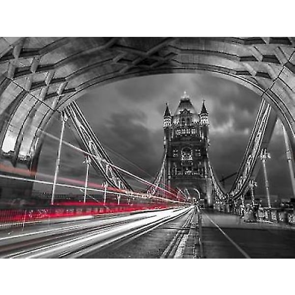 Tower Bridge med stripelys London Uk-plakattrykk av Assaf Frank