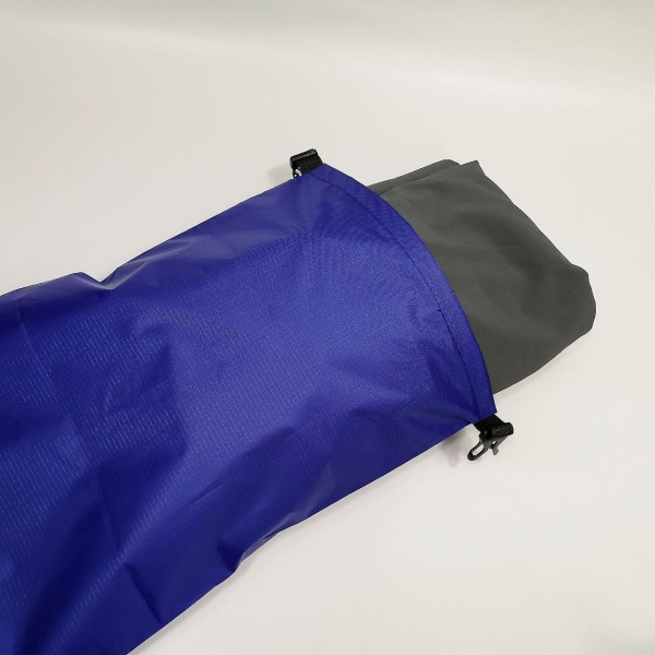 6 kpl Kannettava ulkona vedenpitävä säilytyslaukku snorklauskoskenlaskulaukku (punainen) light blue