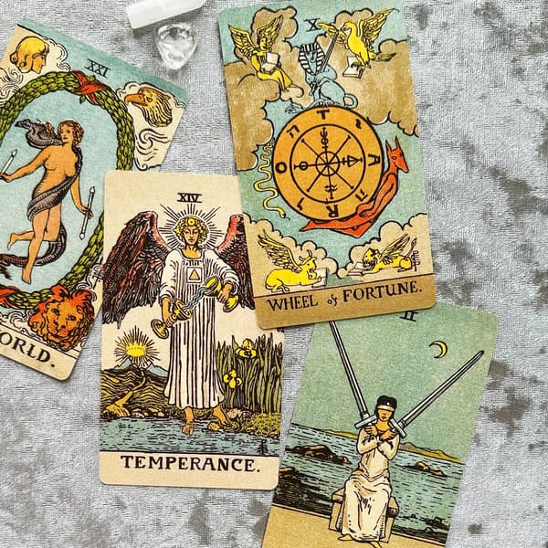 Smith-Waiten reunaton tarot-pakka – Centennial Classic -replika ennustuskortit